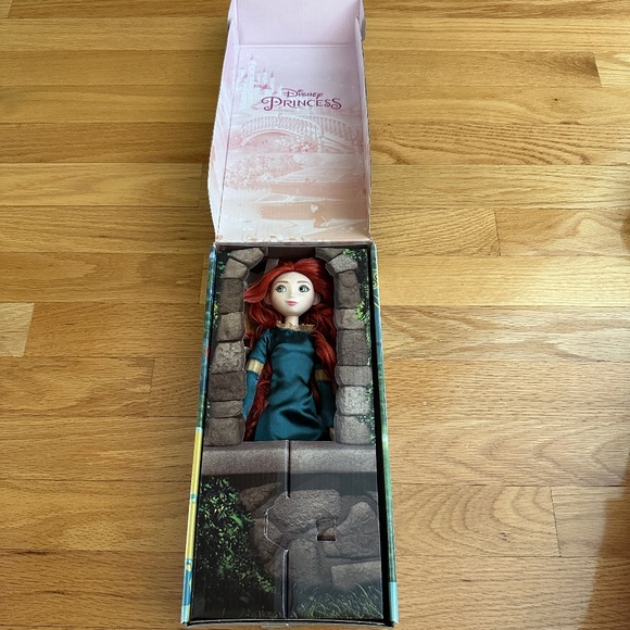 Disney Princess Merida Doll Like New in Box - Picture 2 of 16